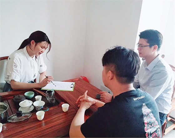 迦密山精英團(tuán)隊(duì)服務(wù)客戶(hù)現(xiàn)場(chǎng)