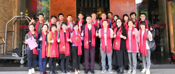 資深團(tuán)隊(duì)，隨時(shí)為您答疑